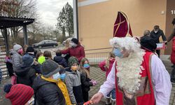 Der Nikolaus besucht die GS Oberpöring und MS Wallerfing