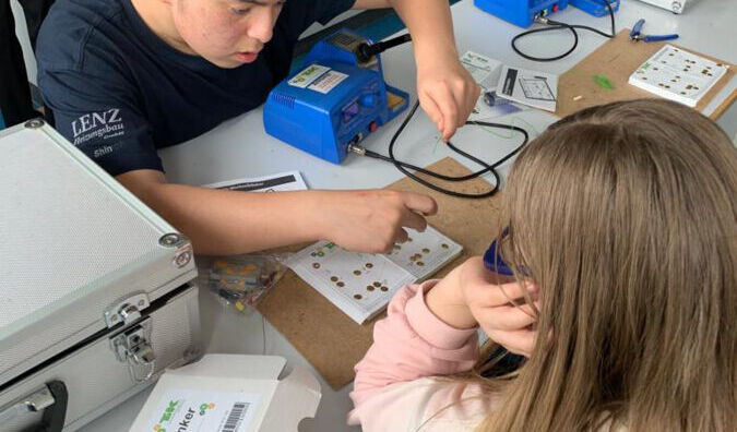 Technik begeistert junge Köpfe