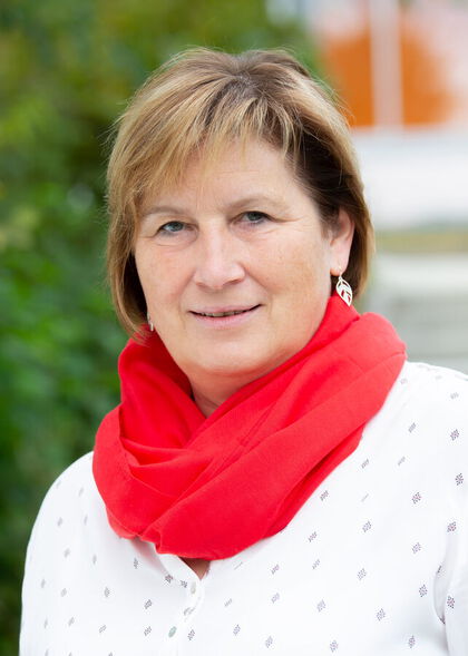 Marlene Leipold, Hausmeisterin